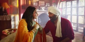 People arrive on tractor, trucks to watch 'Gadar 2' in Jaipur