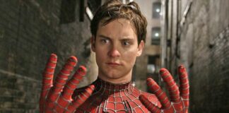 Tobey Maguire’s Spider-Man Persona Unleashed in Viral Video! Fans Astonished as He Foils Secret Filming Attempt, Netizens Say, “Spidey Senses Go Beyond The Film” – Must-Watch! Tobey Maguire's Channels His Inner Spider-Man Kicks In As Soon As A Fan Tries To Film Him Secretly In This Viral Video, Surprised Netizens Say, "That's Why He Was The Best Spidey" - Watch!