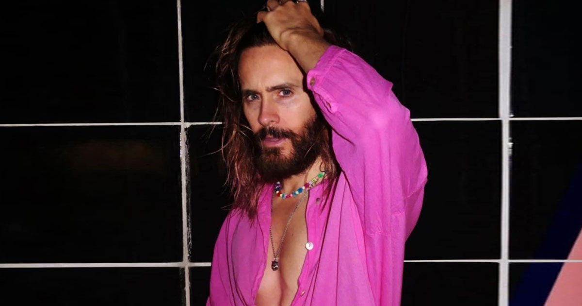 51-year-old Jared Leto climbs building without harness in NYC