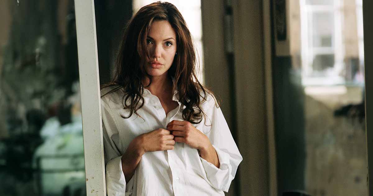 Angelina Jolie Once Put Her Curves & B*tt Cheeks On A Display In A Skimpy Bikini, Alexa Play 'Hey S*xy Lady'