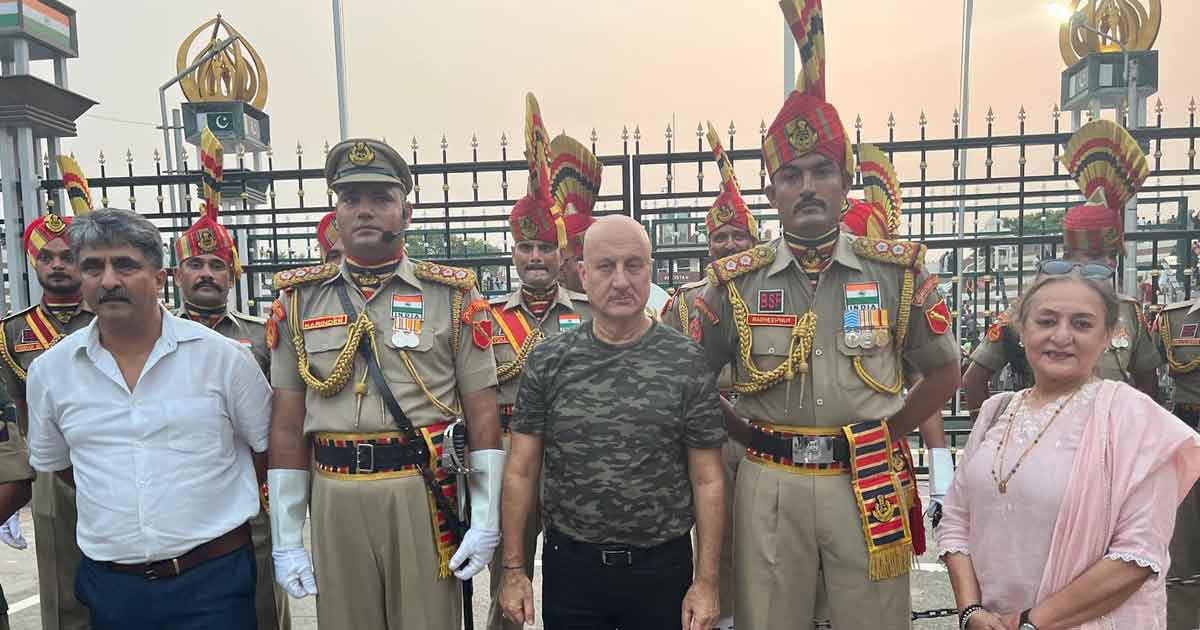 Anupam Kher visits BSF soldiers at Attari-Wagah border, salutes them at Beating Retreat 
