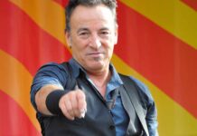 Bruce Springsteen suffers from severe peptic ulcer, postpones tour
