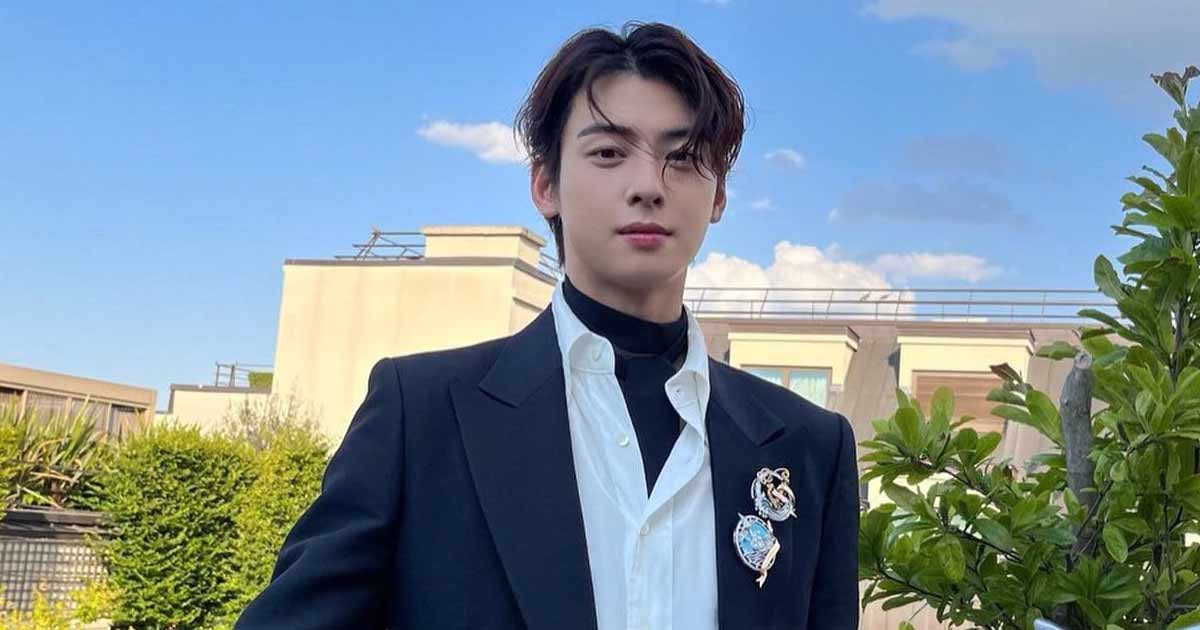 ASTRO's Cha Eun Woo Was Once Allegedly Called Out For His Perverted  Behavior Towards His Female Fans Over Writing Can We Meet When You're  Wearing Tight Clothes? At A Fan Event, Know