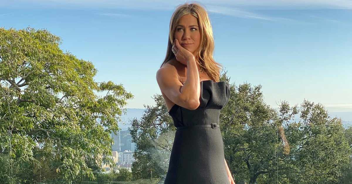 Jennifer Aniston shares photo dump as she looks back at summer