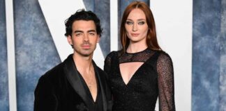 Joe Jonas Flaunting Wedding Ring Amid Reports Of Alleged Divorce From Sophie Turner At A Concert Leaves Netizens Confused: “Trying To Show Everything Is Fine” Joe Jonas Still Dons His Wedding Ring Amid Reports Of His Alleged Split From Sophie Turner At A Concert, Netizens