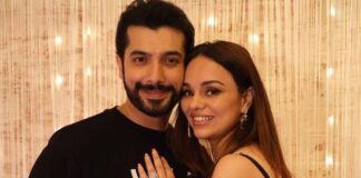 Sharad Malhotra participates in Ganesha Visarjan with wife Ripci Bhatia