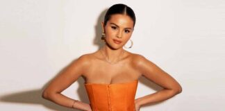 When Selena Gomez Posed Seductively On The Steps, Flaunting Her Ample Cleav*ge & Toned Legs In Strappy Heels Ready To Take On The World