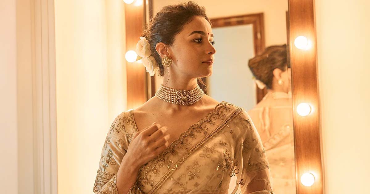 Alia Bhatt Re-Wears Her Wedding Saree To Accept The National Award For Gangubai Kathiawadi Setting A Strong Example