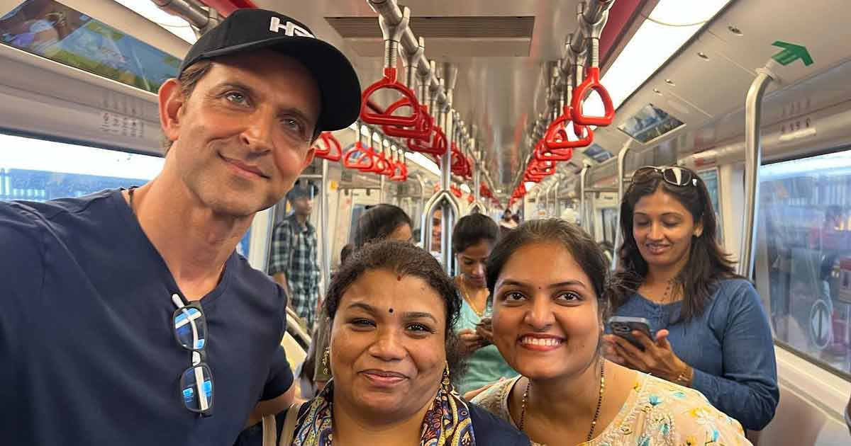 Hrithik Roshan Is A "Celebrity Who Believes To Live A Common Man's Life" React Netizens After Spotting The Fighter Actor Taking A Metro