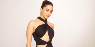 Kiara Advani Makes Heads Turn With S*xy Black & Gold Bodycon Dress, Safe To Say She Never Goes Out Of Style!