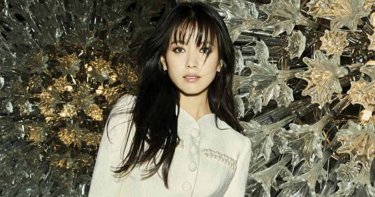'Moving' Star Han Hyo-joo Recalling Her Debut Days, Says She Was Scared Of Cameras