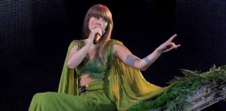 Taylor Swift’s Broken Heel Grabbed By A Fan After She Tosses It During Eras Tour, Swifties React