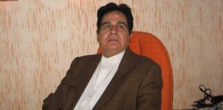 When Dilip Kumar's Father Slapped Him & Ordered "Get Out Of This House" After Seeing The Late Actor's Debut Film Poster On The Streets; Read On