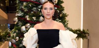 Scarlett Johansson Goes Classic In A B&W Ensemble