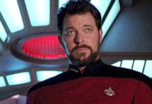 Throwback To Star Trek: 3 Actors Who Almost Took On Riker’s Role In Star Trek Before Jonathan Frakes 3 different actors had the chance to portray Riker in Star Trek