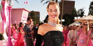 Margot Robbie Looks Adorable In A Black Bikini & Wet Hair Flaunting That Radiant Baby Bump, Fans React "She's Enjoying One Of The Most Precious Times Of Life"