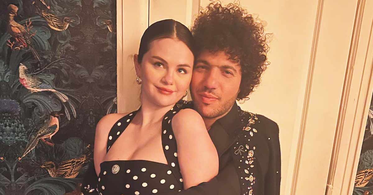 Selena Gomez Gets Trolled For Her Latest Mirror Selfie With Benny Blanco In The Background