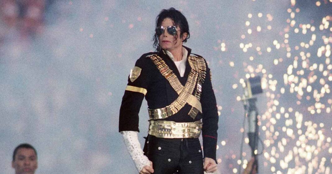 When Michael Jackson Dangled His Son Over A Hotel Railing In Berlin, “I ...