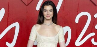 When Anne Hathaway Was Accused Of Throwing A "Diva Fit" Over Co-Star Amanda Seyfried's Similar Oscar Dress: "Anne Was Like WTF"