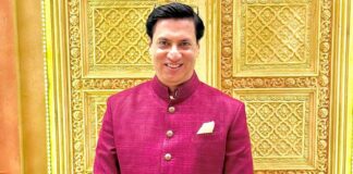 Here's all you need to know about Madhur Bhandarkar's next, Wives Of Bollywood!