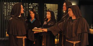 The Time How I Met Your Mother Shot Two Endings—The Reason They Kept It a Secret Until the Finale