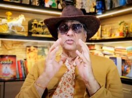 Mukesh Khanna’s New Shaktimaan Teaser Gets A Mixed Reaction From Fans, Says “Abhi Tak 90s Ke Time Loop Pe Atke Hue Hai…” Check out the reactions to Mukesh Khanna's new Shaktimaan teaser!