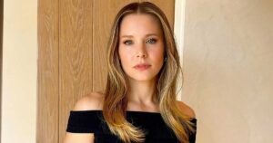 Kristen Bell Explained S*x To Her Daughters In This Shocking Way