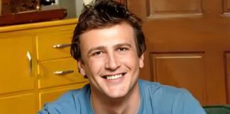 Did Jason Segel almost quit How I Met Your Mother?
