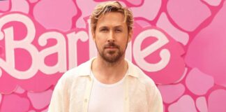 Ryan Gosling Smiling During A Casual Visit To A Toronto Café