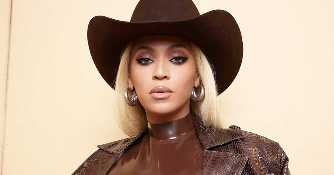 Beyonce Sets The Stage On Fire With Her NFL Half-Time Performance: Here ...
