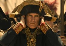 Did Joaquin Phoenix threated to quit Napolean?