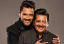 When Aditya Narayan Was Also Kissed By A Fan On The Stage