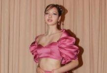 BLACKPINK’s Lisa Adds Two New Ferraris To Her Car Collection Worth 500 Million KRW BLACKPINK’s Lisa Offers Glimpse Into Her New Car Purchase