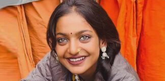 Everything you need to know about Mahakumbh fame Monalisa Bhosle