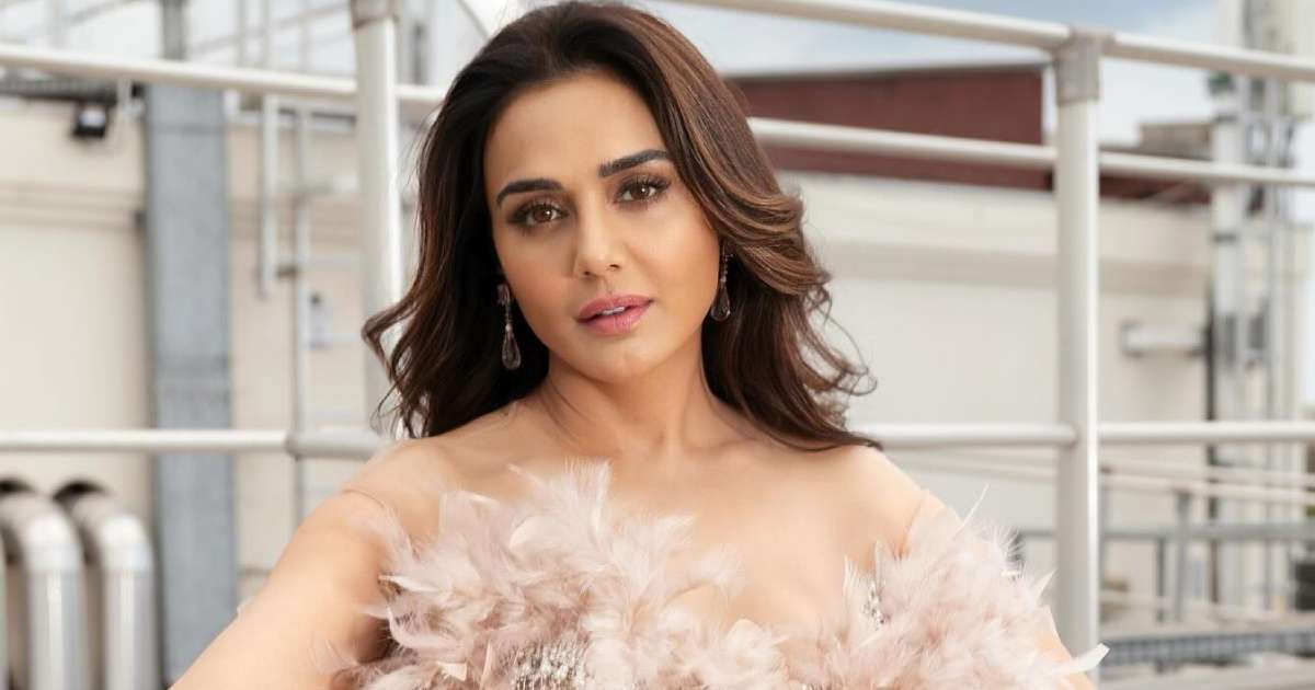 Preity Zinta’s Throwback Interview Of Staying Away From Married Males Goes Viral, Followers Say “I Want Rekha & Sridevi Watched This..”