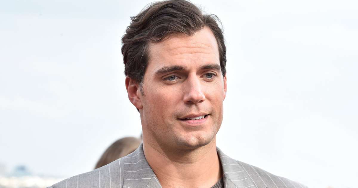 A Look Into Henry Cavill’s Dating History & Current Relationship Status