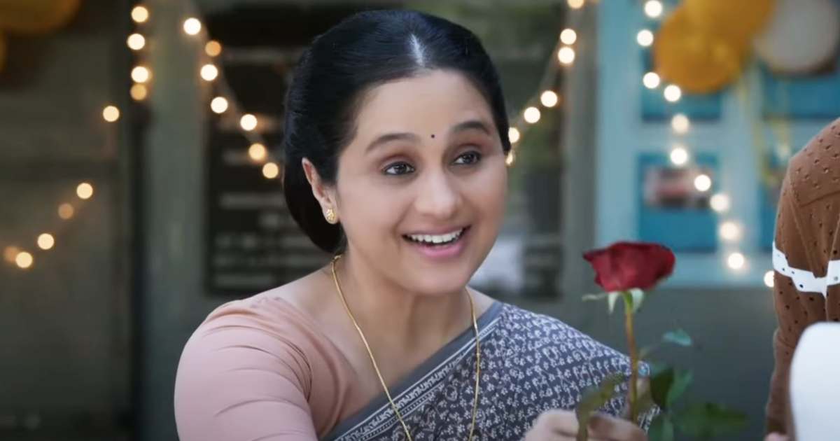 Devayani Holding Child In Emotional Scene