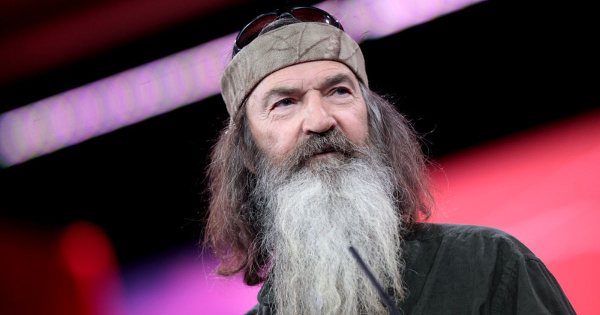 Phil Robertson Appears In Scenes From Duck Dynasty, The Blind, And Torchbearer