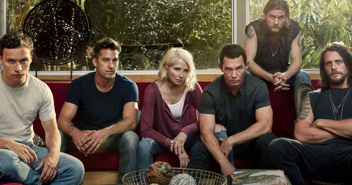 All 6 Seasons Of This ‘Addictive’ Crime Thriller Simply Hit Netflix & Viewers Are Already Calling It A Binge-Worthy “Masterpiece!“