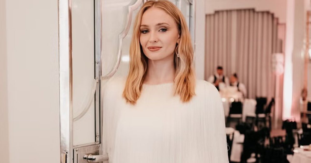 Sophie Turner Back With Peregrine Pearson?