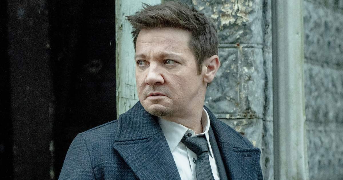 Jeremy Renner Once Admitted He Took Nothing From Marvel Props, Calling Avengers Co-Stars Dirtbags