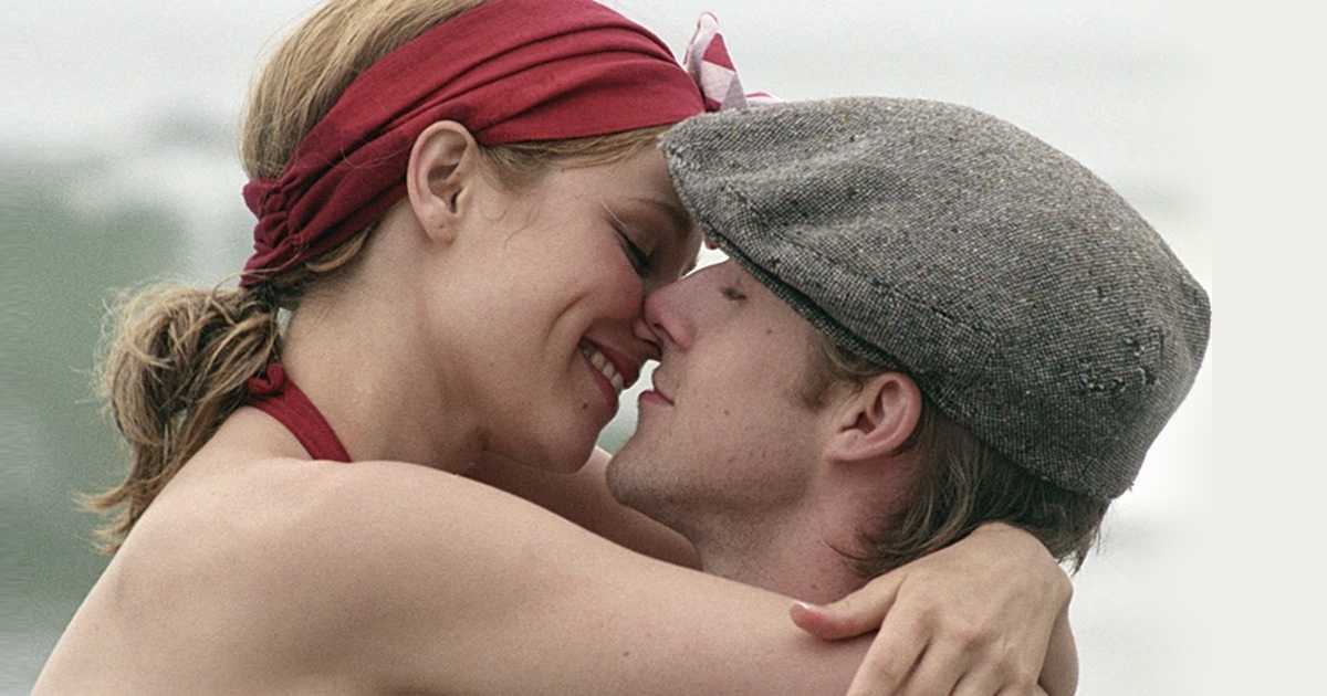 Ryan Gosling & Rachel McAdams Went From On-Set Tension In The Notebook