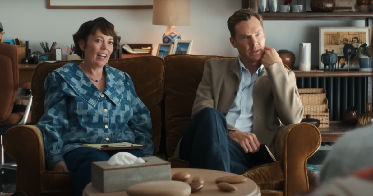 Benedict Cumberbatch & Olivia Colman In The Roses