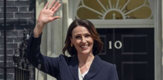 Julie Delpy & Suranne Jones Shine in Netflix’s Hostage, Debuting Strong at 88% on Rotten Tomatoes