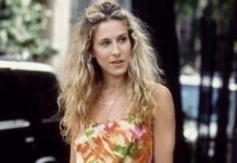 Sarah Jessica Parker In Iconic Carrie Bradshaw Look