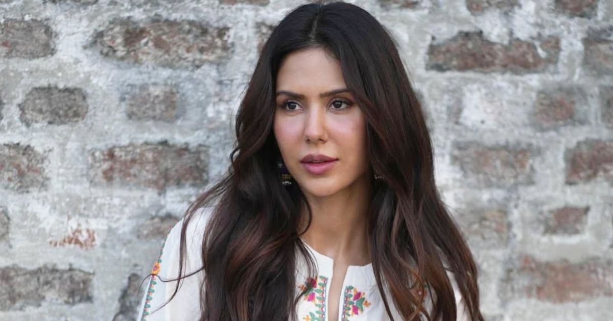 Sonam Bajwa To Star Opposite Diljit Dosanjh In Border 2!