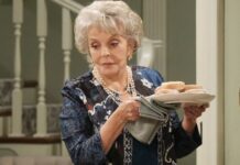 Days Of Our Lives Spoilers: Maggie & Julie Reminisce, Jennifer Threatens Chad While Sami Makes A Surprising Return Days Of Our Lives Spoilers