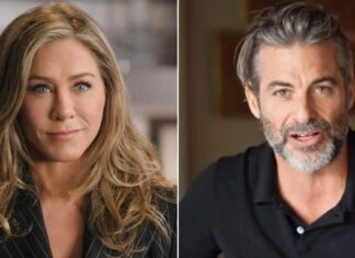 Jennifer Aniston & Jim Curtis Go Instagram Official!