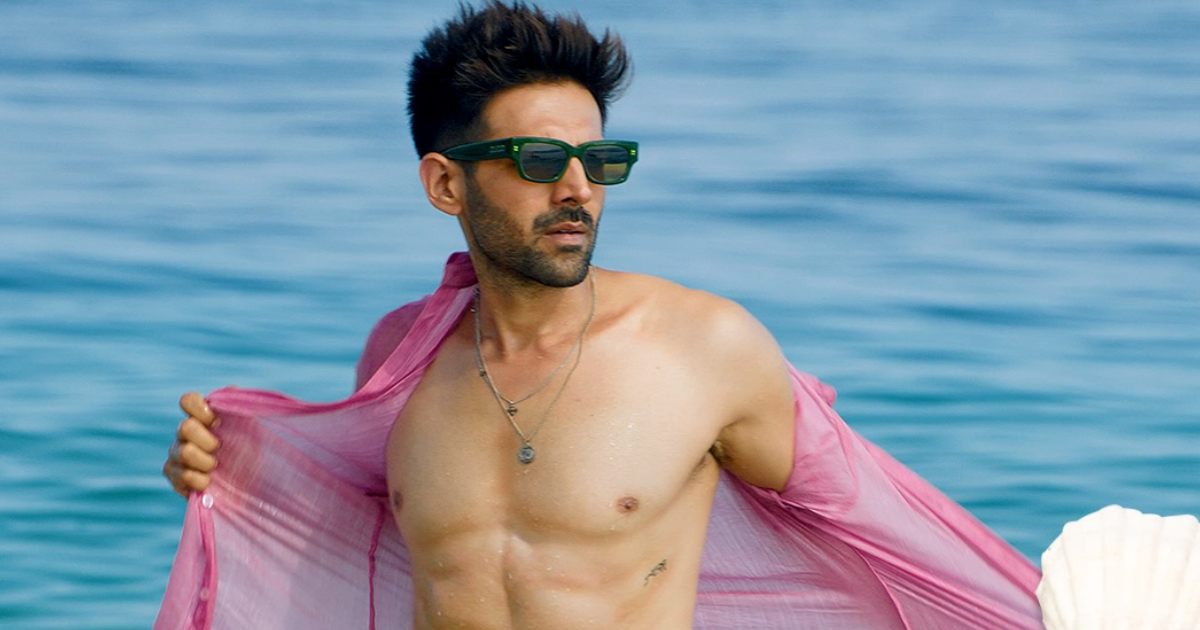 Tu Meri Main Tera Main Tera Tu Meri: Kartik Aaryan’s Fiery Hook Step Steals The Show