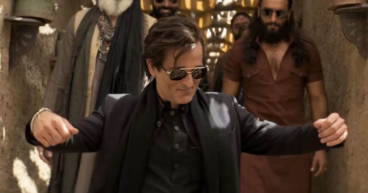 Akshaye Khanna’s On-Set Improvisation Credited For Dhurandhar’s Viral Hook Step